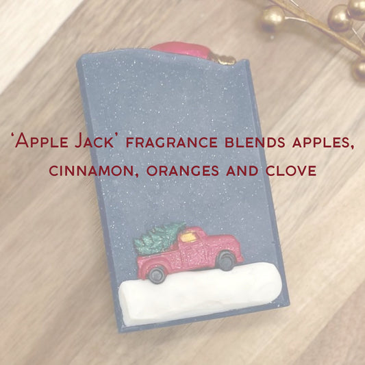 graphic- apple jack fragrance blends apples, cinnamon, oranges, and clove.